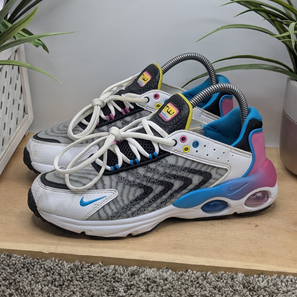 Nike Air Max TW SEMulti-Color (GS) Size 5.5 Women's Size 7 Sports Walking Shoes
